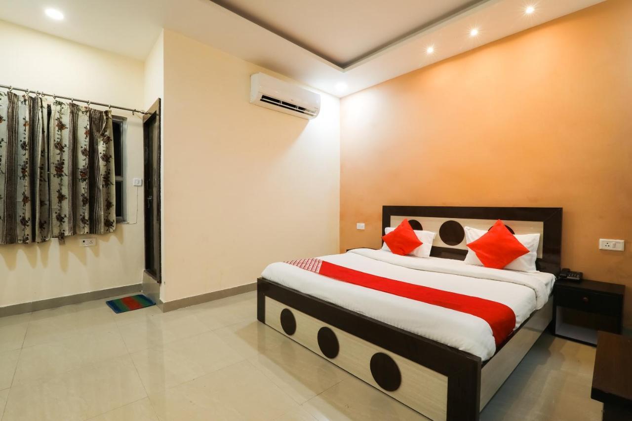 Oyo Flagship Krishna Regency Near Chaudhary Charan Singh International Airport Hotel Bijnaur Екстериор снимка