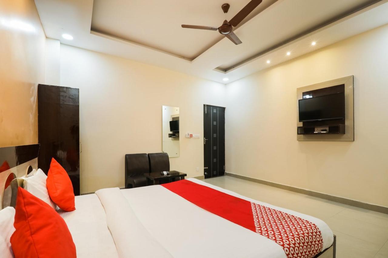 Oyo Flagship Krishna Regency Near Chaudhary Charan Singh International Airport Hotel Bijnaur Екстериор снимка